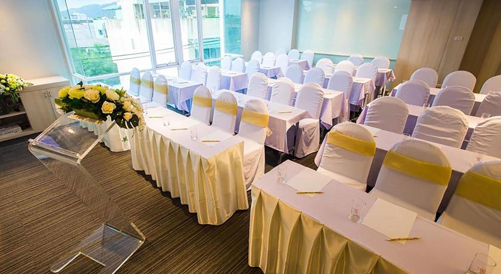 Crystal Hotel Hat Yai Exterior foto