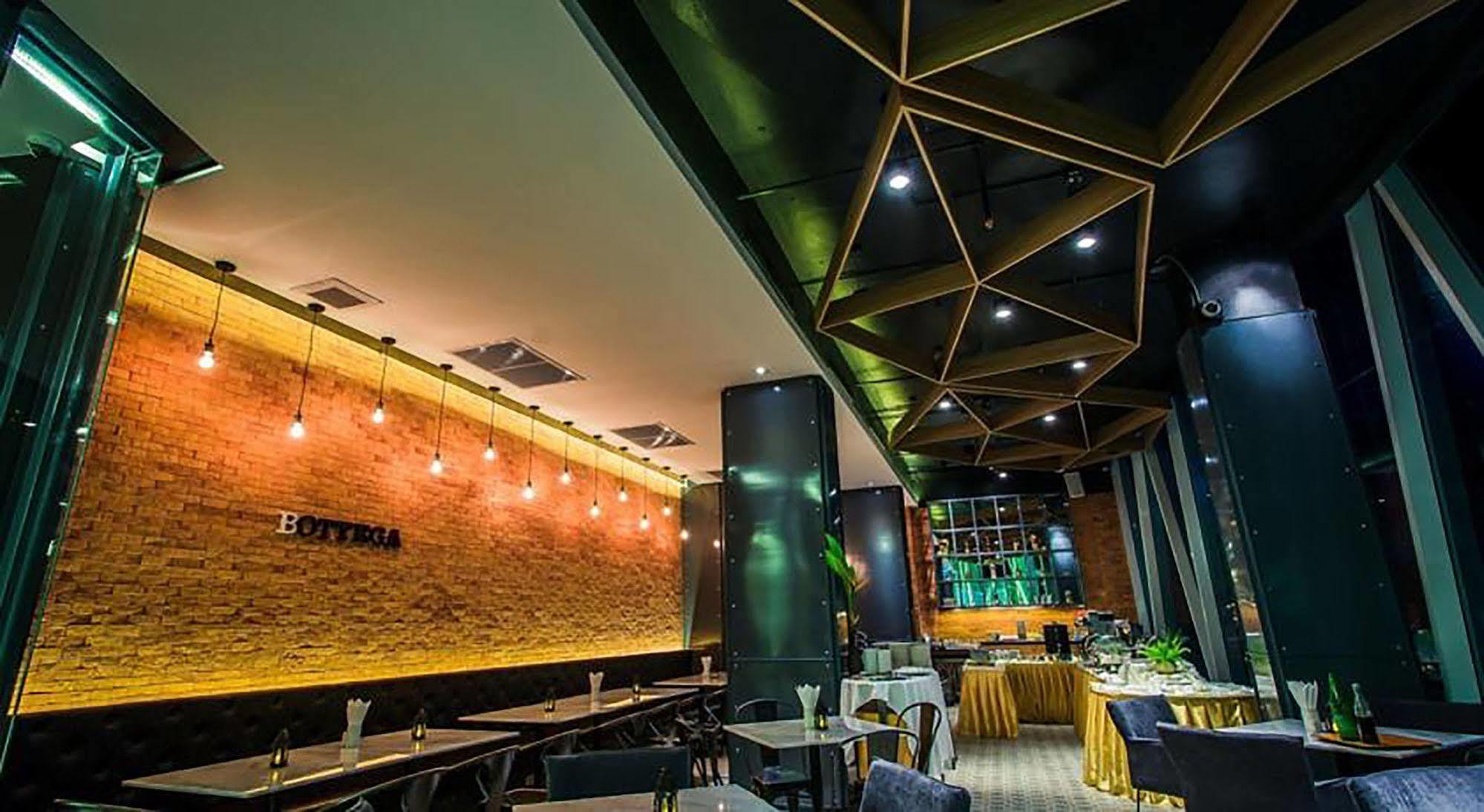 Crystal Hotel Hat Yai Exterior foto