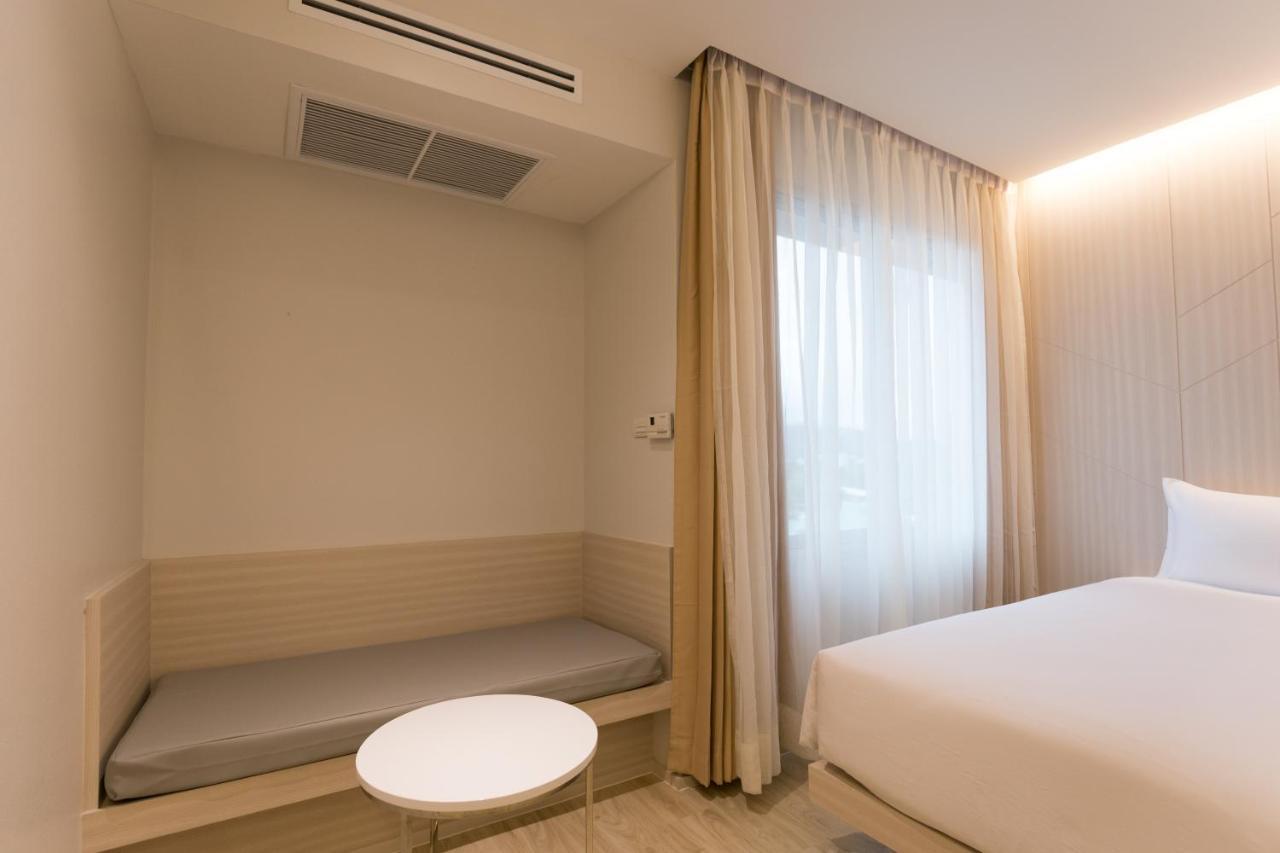 Crystal Hotel Hat Yai Exterior foto