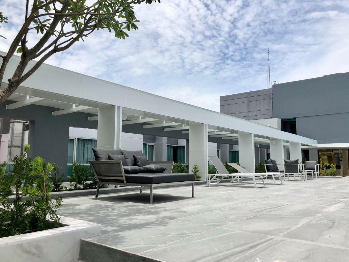 Crystal Hotel Hat Yai Exterior foto